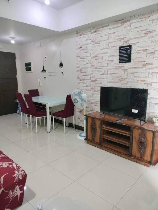 מנילה Cubao Manhattan Heights, Unit 8Bc Tower B, 1 Br מראה חיצוני תמונה