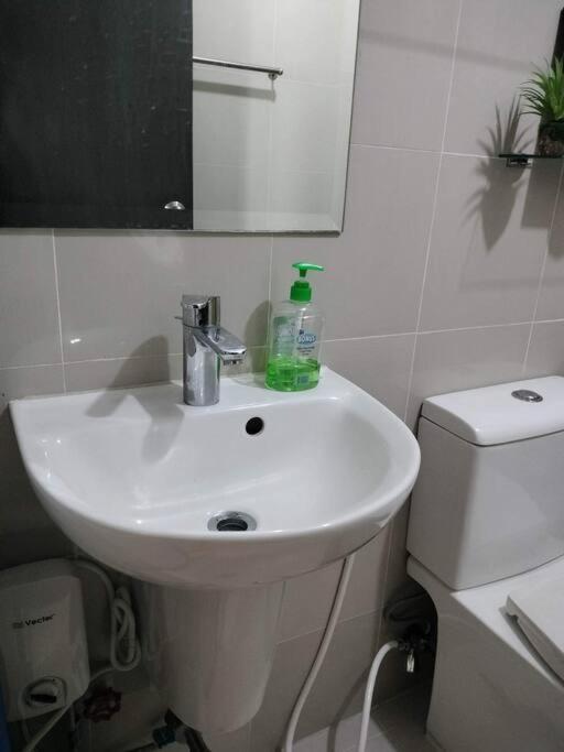 מנילה Cubao Manhattan Heights, Unit 8Bc Tower B, 1 Br מראה חיצוני תמונה